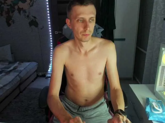 Live sex webcam photo for alex13hot1 #294060319