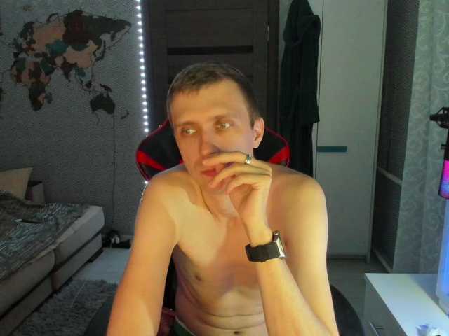 Live sex webcam photo for alex13hot1 #294183269