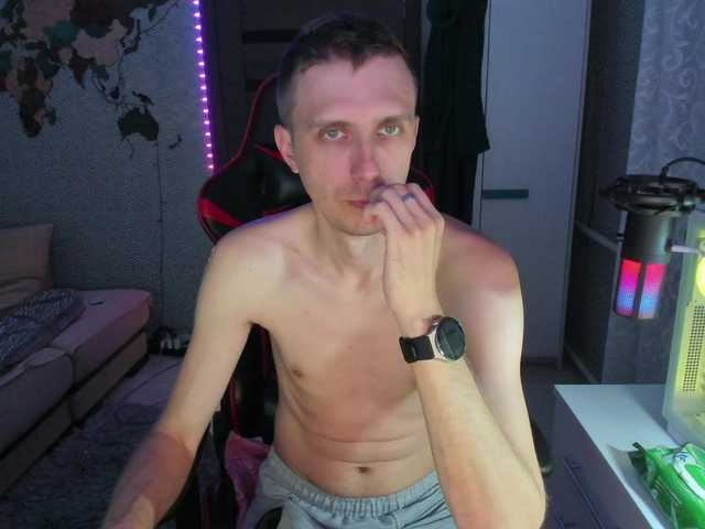 Live sex webcam photo for alex13hot1 #294202523
