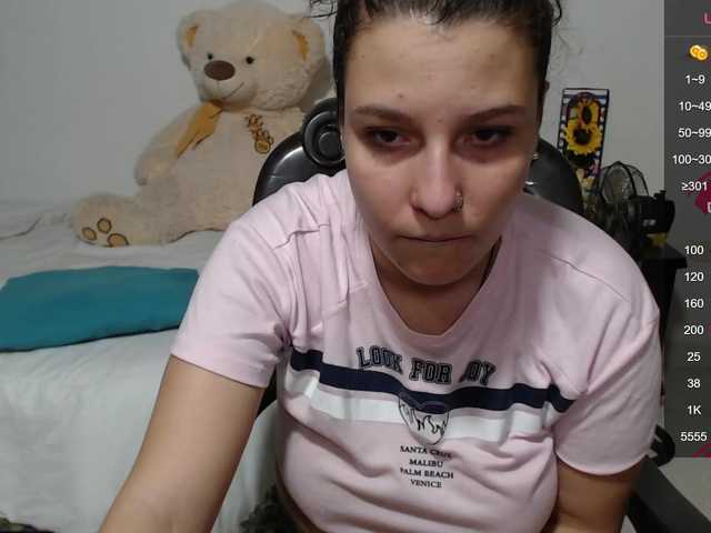 Live sex webcam photo for alexa-kiut #277982079