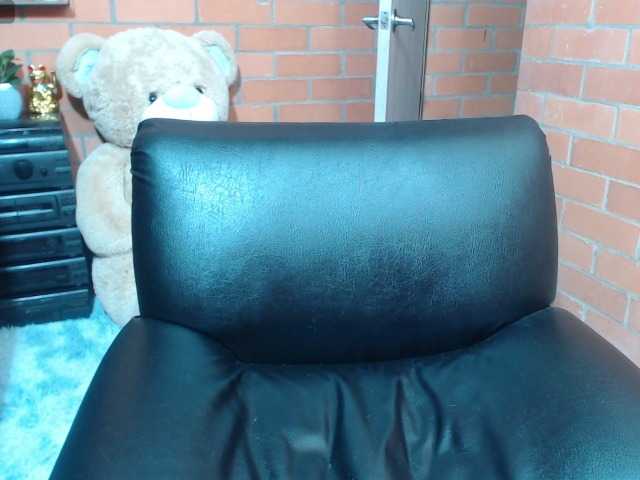 Live sex webcam photo for alexa-kiut #291903752