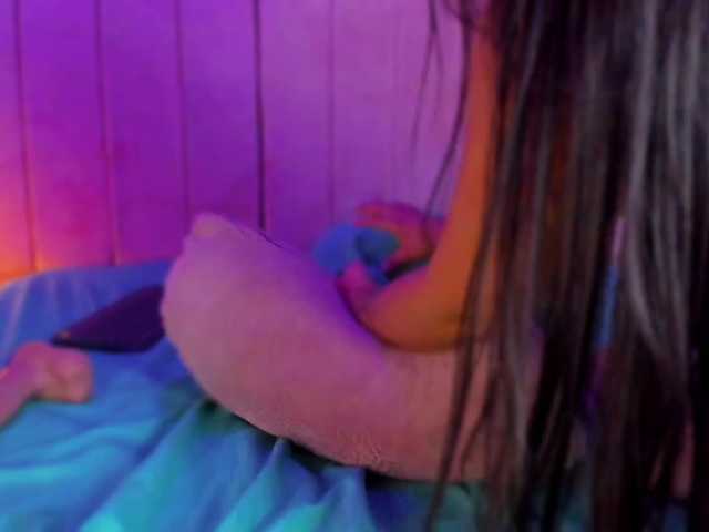 Live sex webcam photo for alexa-ryden #277780577