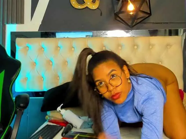 Live sex webcam photo for alexaandherson #290180075