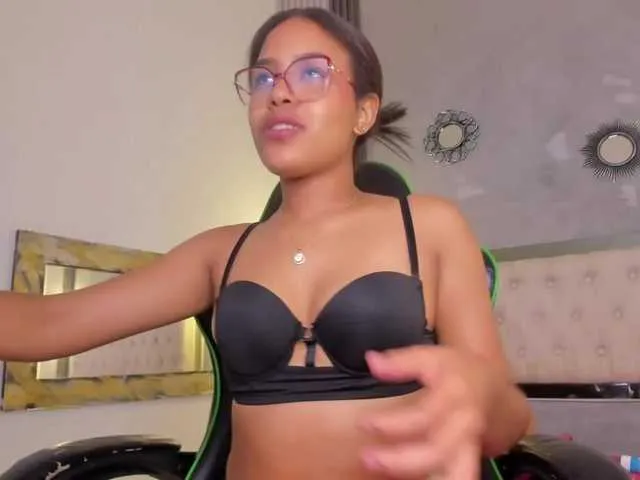 Live sex webcam photo for alexaandherson #291717420