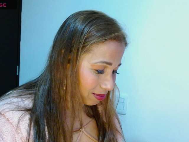 Live sex webcam photo for alexaasecret #290369349