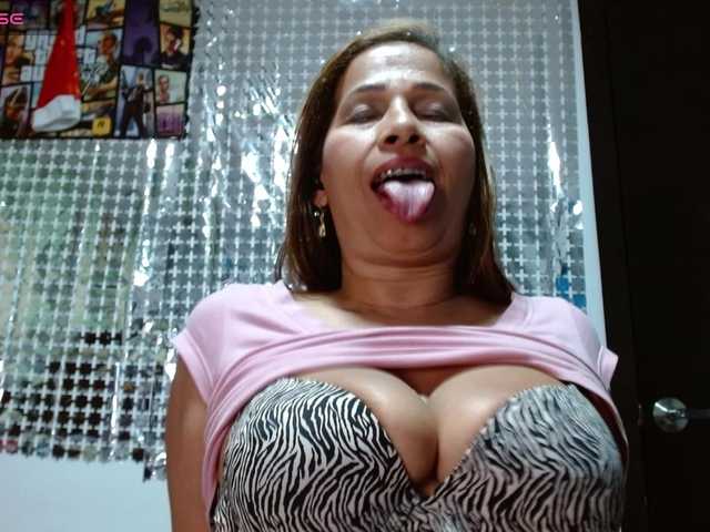 Live sex webcam photo for alexaasecret #290727957