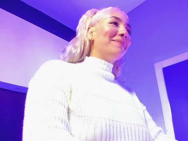 Live sex webcam photo for alexagrayy #272293851