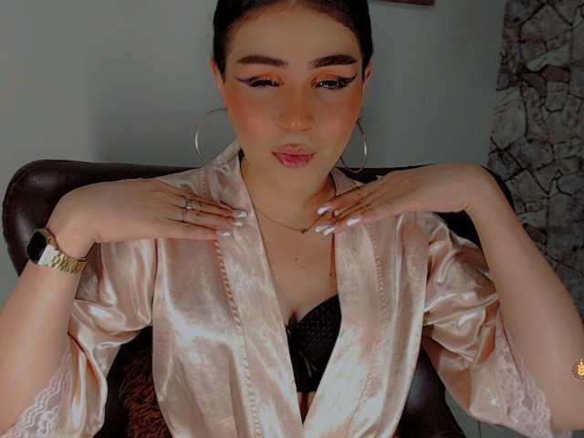 Live sex webcam photo for alexandraevanz #276288066