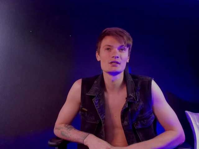 Live sex webcam photo for alexey-smile #273569540