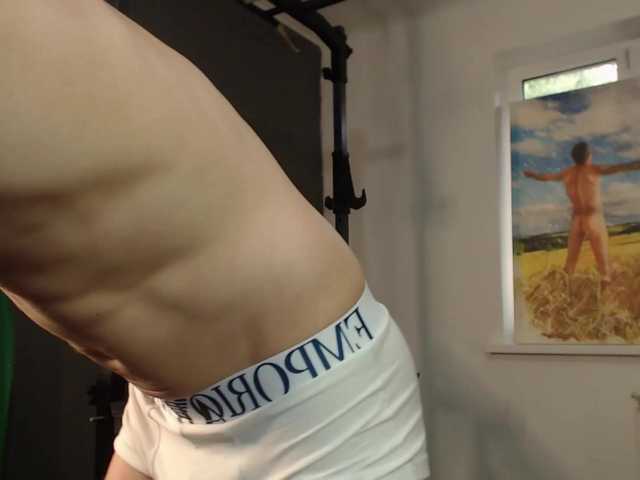 Live sex webcam photo for alexey-smile #275887844