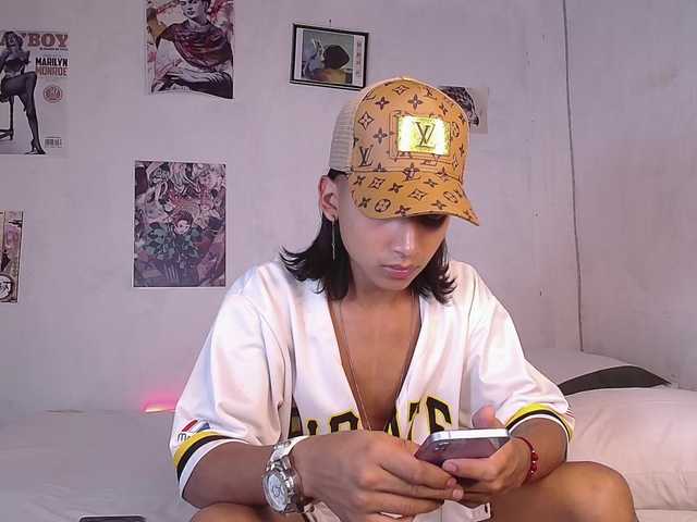 Live sex webcam photo for alexispg #277145765