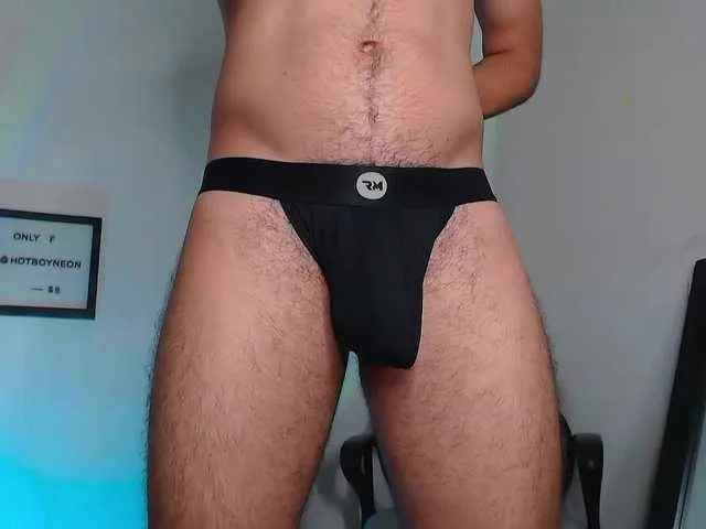 Live sex webcam photo for alexneon1 #290805622
