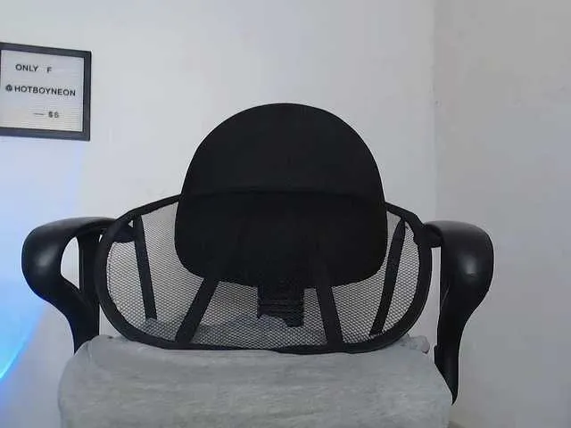 Live sex webcam photo for alexneon1 #290987757