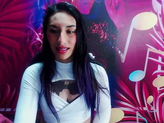 Live sex webcam photo for aliana-sexxx #272343380