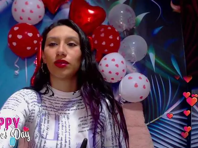 Live sex webcam photo for aliana-sexxx #272423095