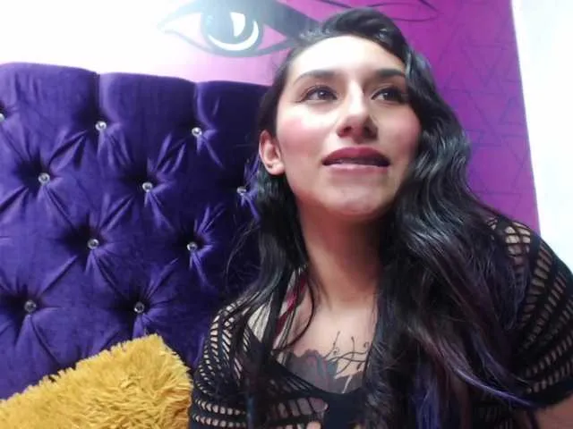 Live sex webcam photo for aliana-sexxx #272605079