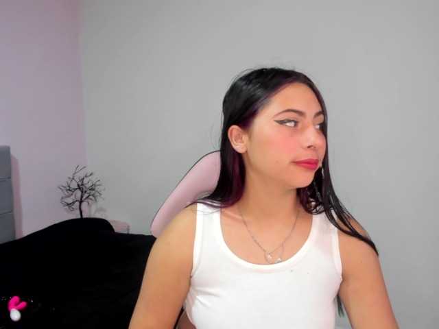 Live sex webcam photo for alice2706 #273753159