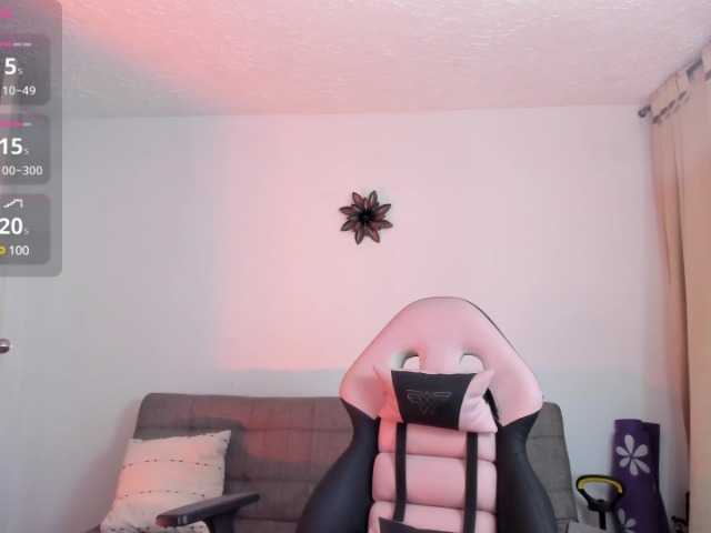 Live sex webcam photo for alice2706 #290624695