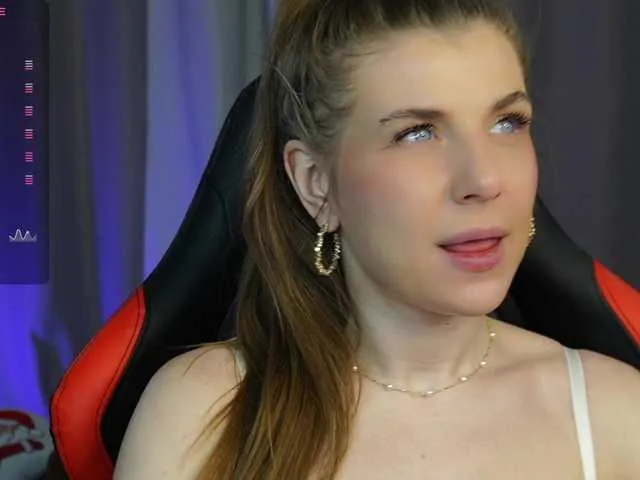 Live sex webcam photo for aliceTurner21 #290671509