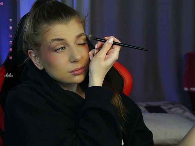 Live sex webcam photo for aliceTurner21 #290704959