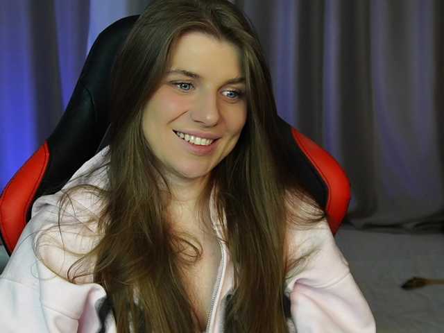 Live sex webcam photo for aliceTurner21 #290724302