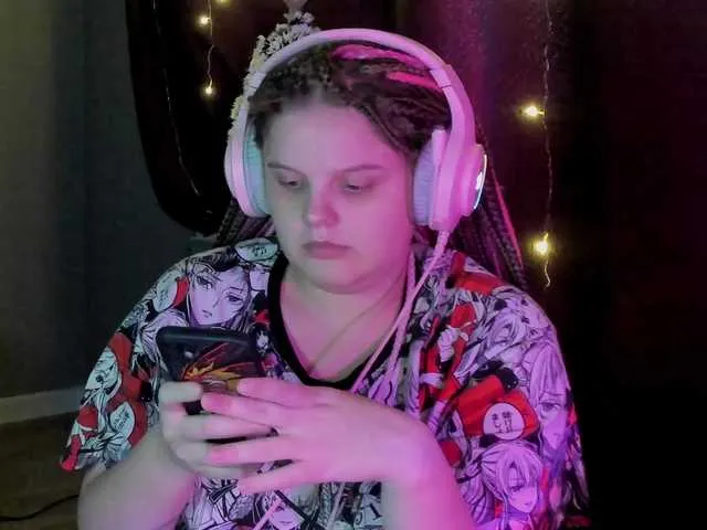 Live sex webcam photo for alicepussy #277205533