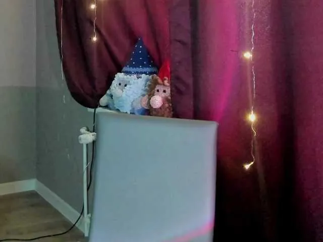 Live sex webcam photo for alicepussy #277261408