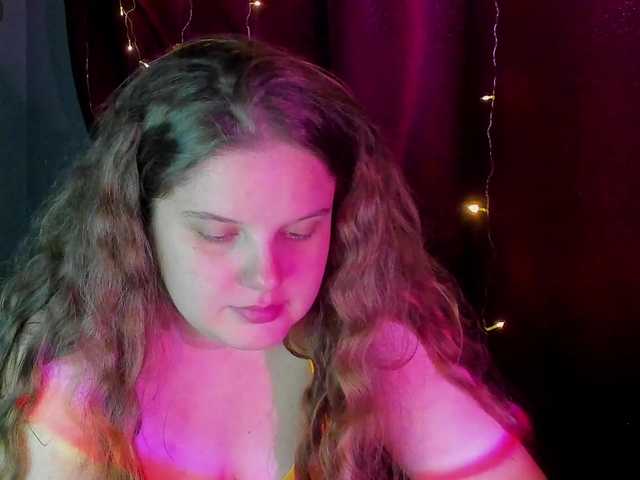 Live sex webcam photo for alicepussy #277386770