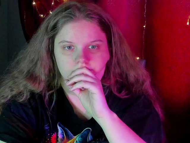 Live sex webcam photo for alicepussy #277393515