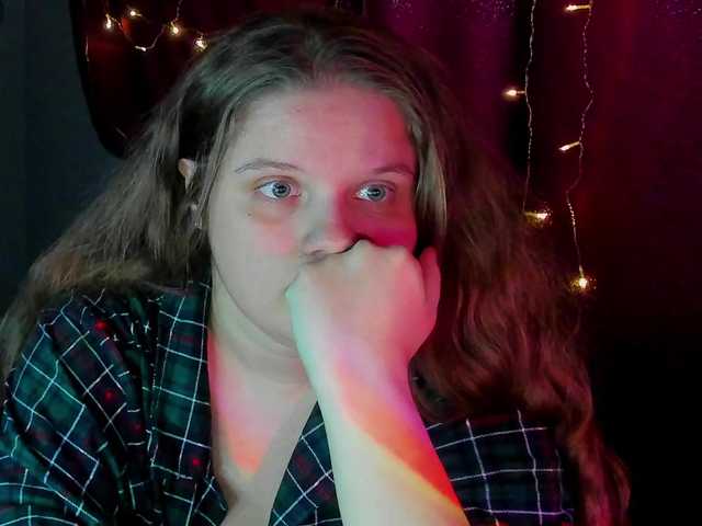 Live sex webcam photo for alicepussy #277429150