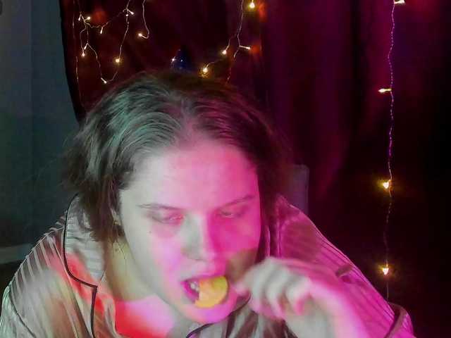 Live sex webcam photo for alicepussy #277433150