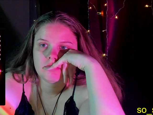 Live sex webcam photo for alicepussy #277975962