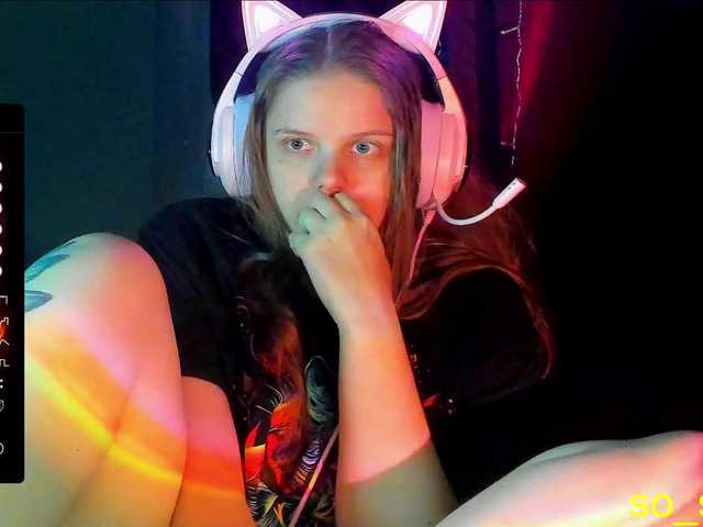 Live sex webcam photo for alicepussy #277980933