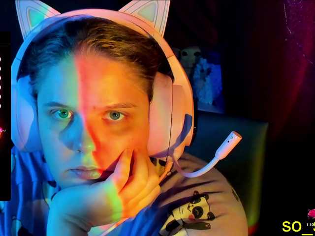 Live sex webcam photo for alicepussy #278296675