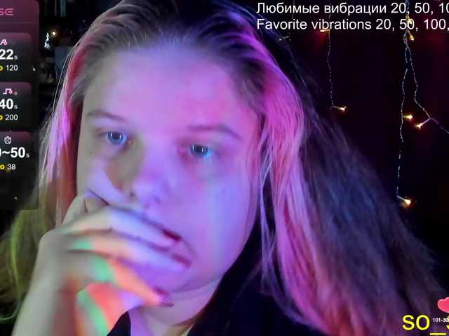 Live sex webcam photo for alicepussy #290239384