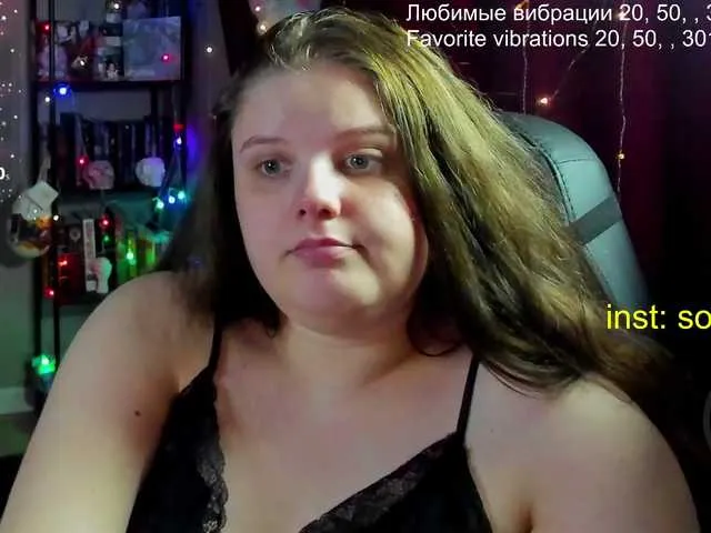 Live sex webcam photo for alicepussy #290599581