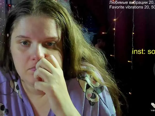 Live sex webcam photo for alicepussy #290607563