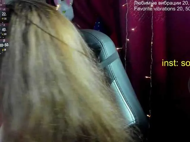 Live sex webcam photo for alicepussy #290642178