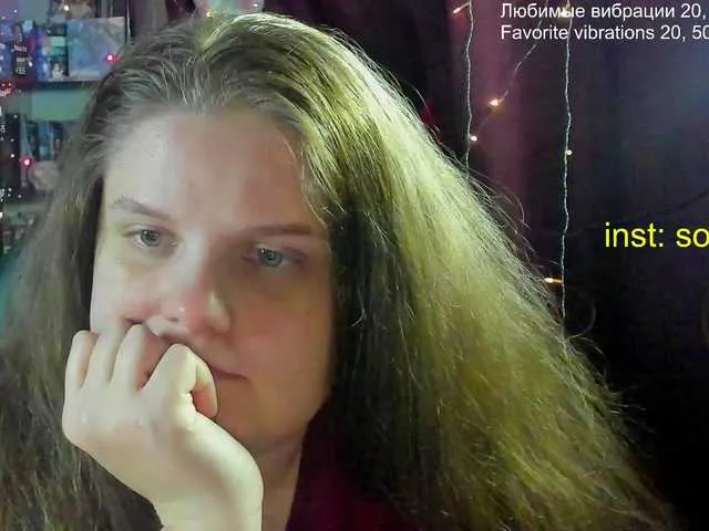 Live sex webcam photo for alicepussy #290645172