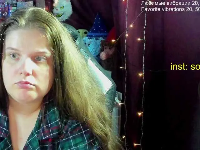 Live sex webcam photo for alicepussy #290687978