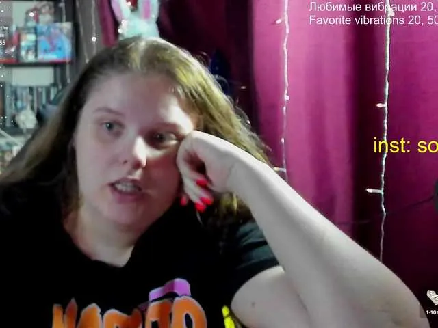 Live sex webcam photo for alicepussy #290701590