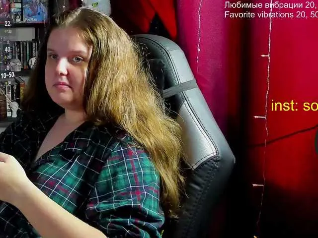 Live sex webcam photo for alicepussy #290715778