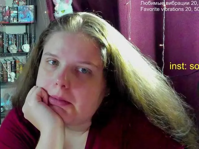 Live sex webcam photo for alicepussy #290735830