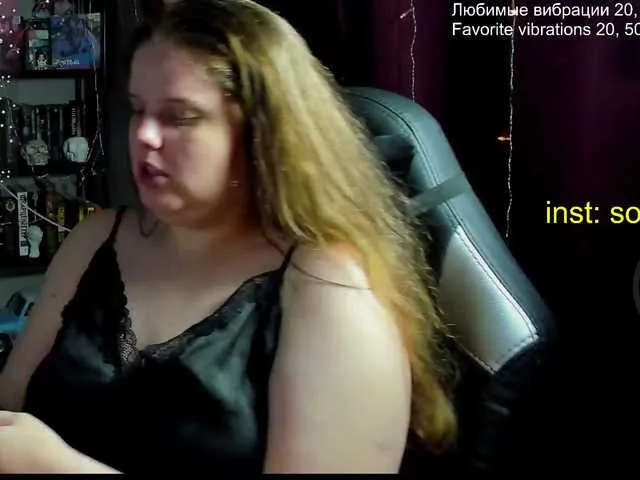 Live sex webcam photo for alicepussy #290756144