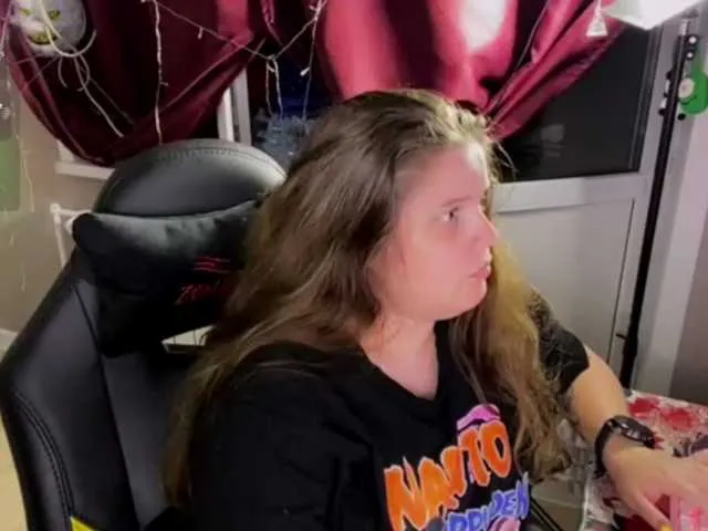 Live sex webcam photo for alicepussy #291532120