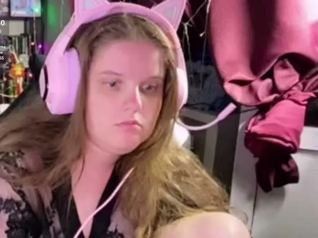 Live sex webcam photo for alicepussy #291546071