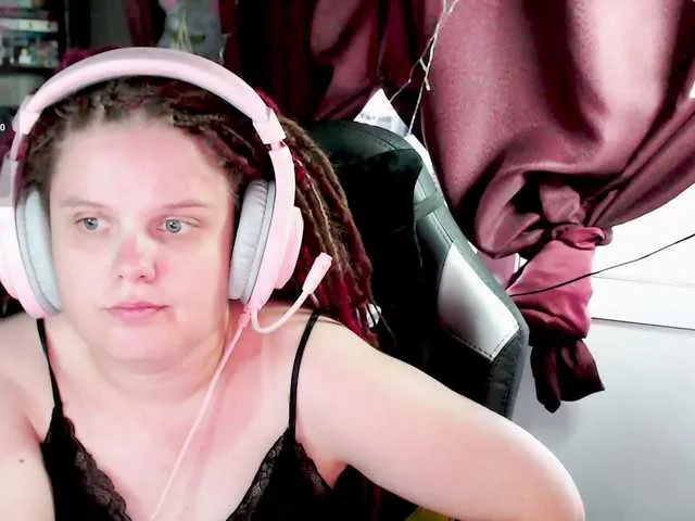 Live sex webcam photo for alicepussy #291692392