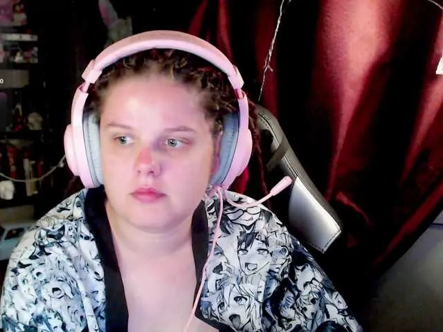 Live sex webcam photo for alicepussy #291768015