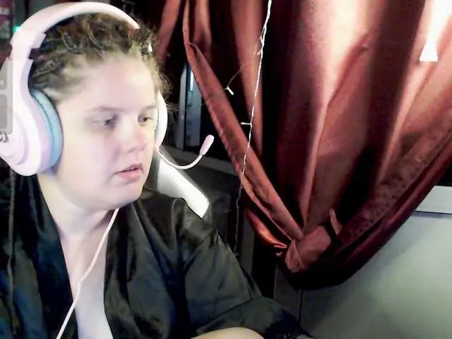 Live sex webcam photo for alicepussy #291775247