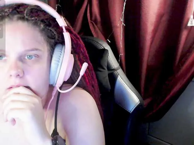 Live sex webcam photo for alicepussy #291799961